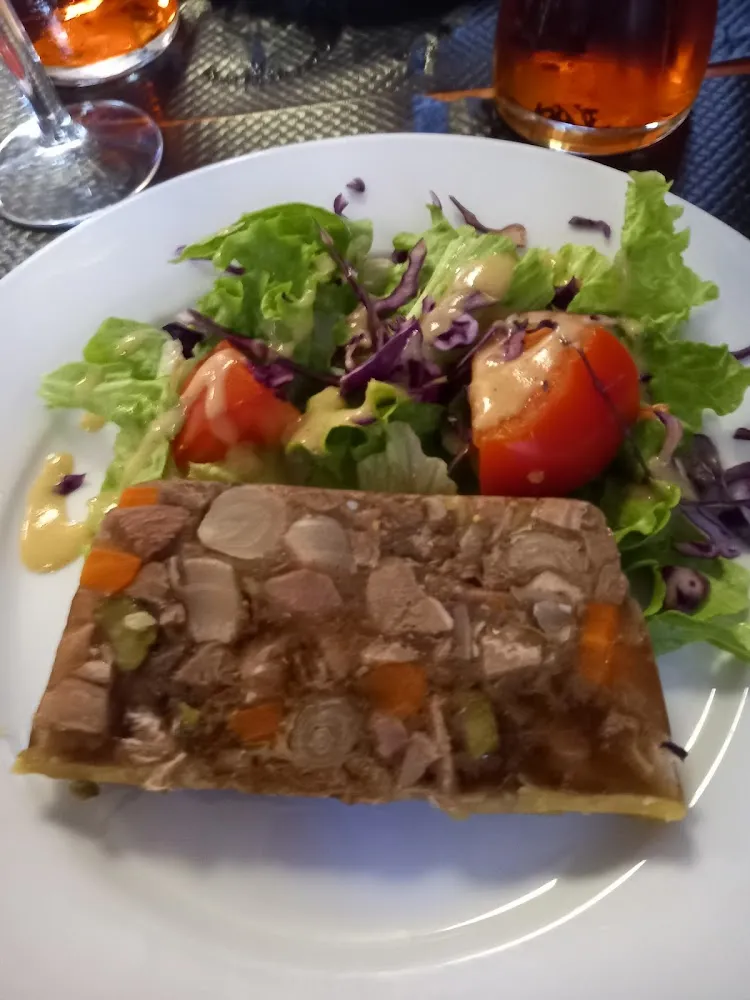 Pâté de Tête Et Son Accompagnement